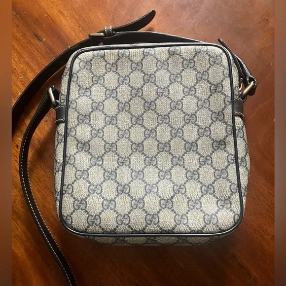 Authentic Gucci Supreme Dark Navy Crossbody bag - Picture 2 of 15